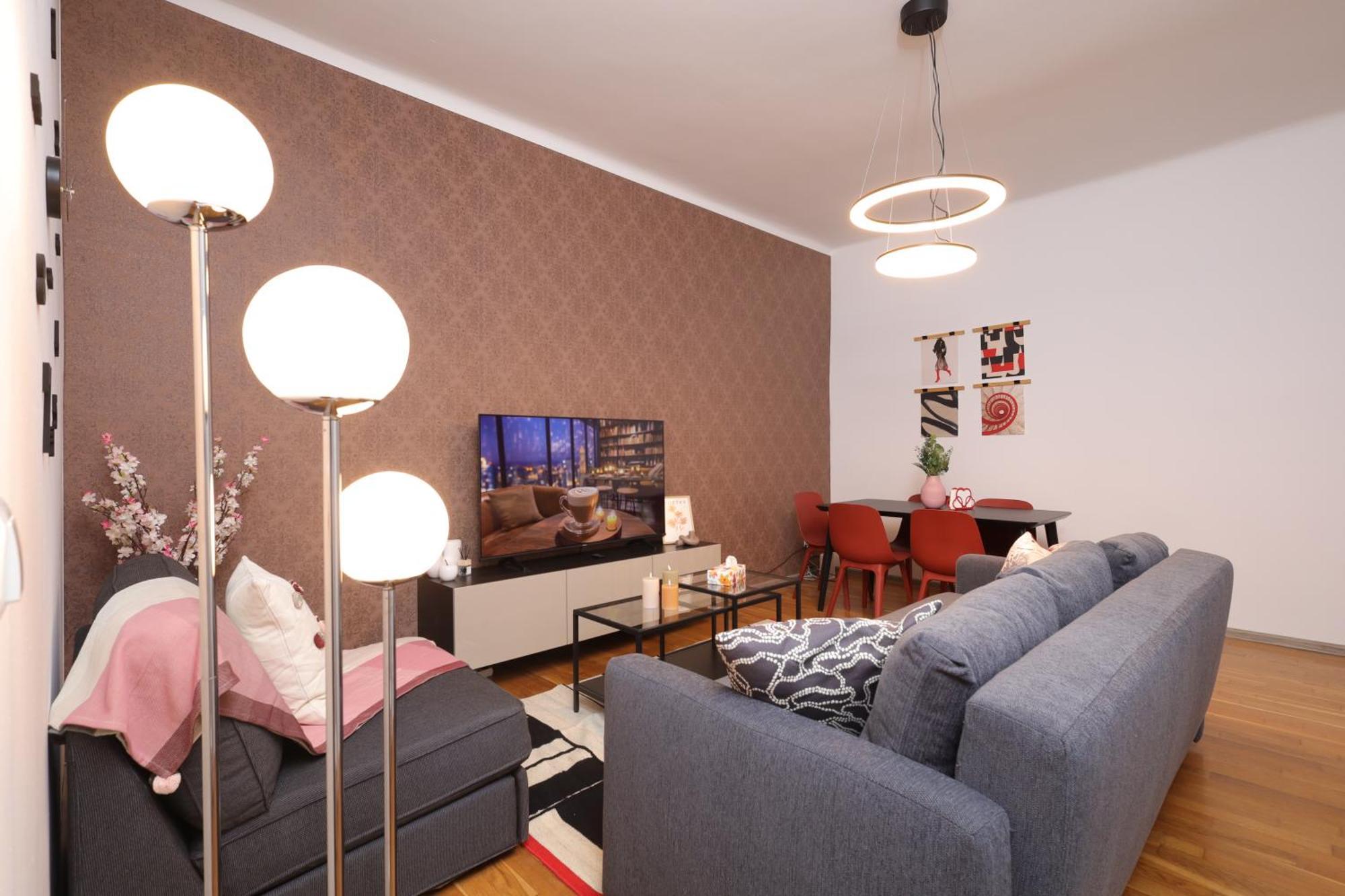 Ruby Holiday Home With Patio Відень Екстер'єр фото