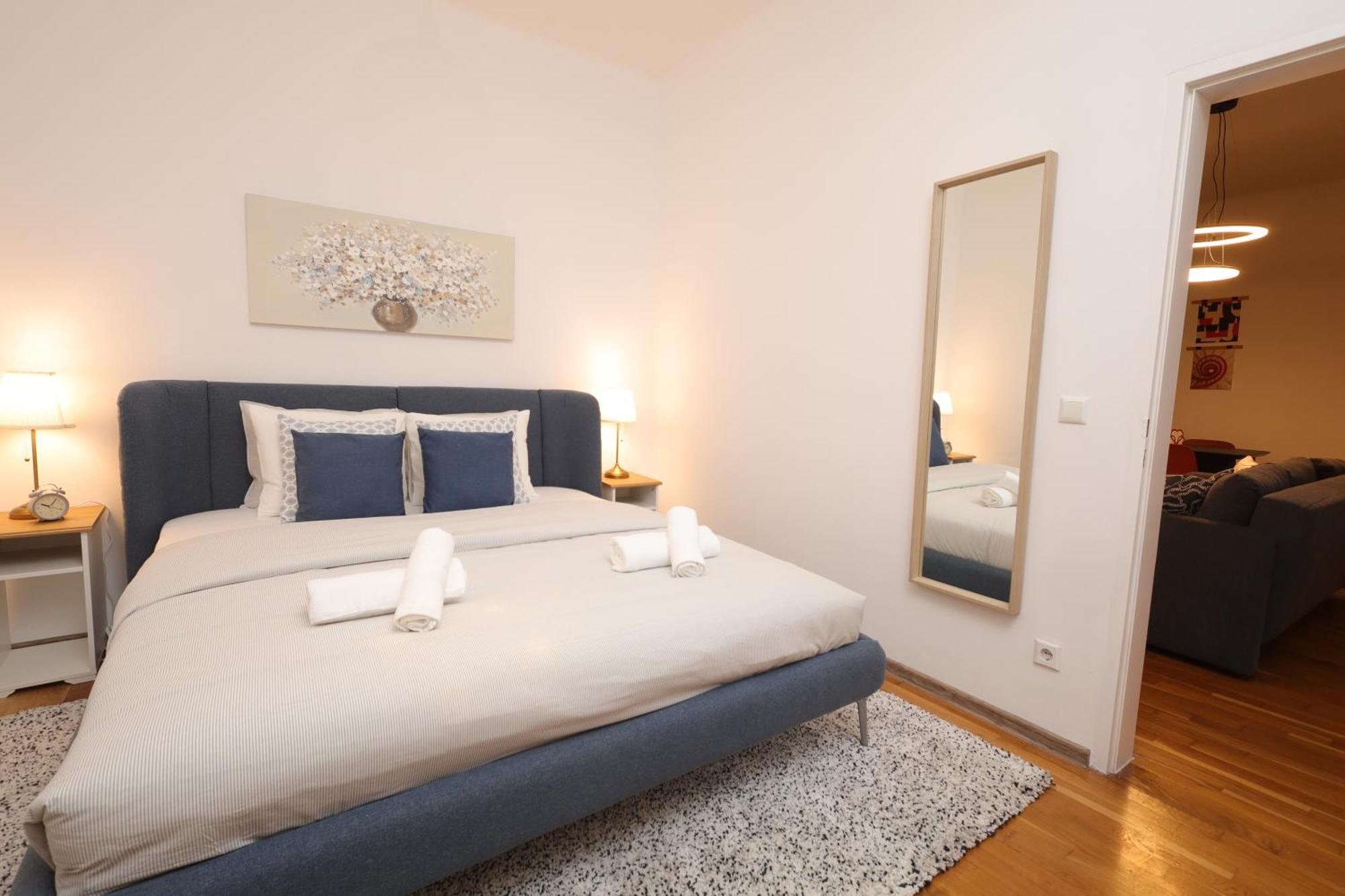 Ruby Holiday Home With Patio Відень Екстер'єр фото